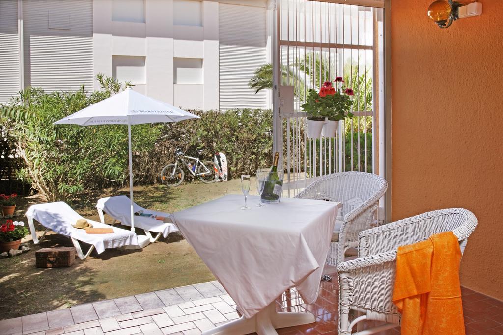 Casa Adosada En Platja De Pals By Apartaments Golf Kültér fotó